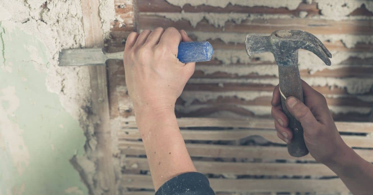 A StepbyStep Guide How to Remove Plaster from Brick Safely and