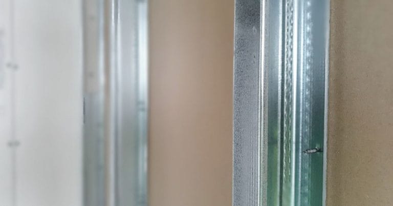 Understanding Stud Spacing: How Far Apart Are Wall Studs ...