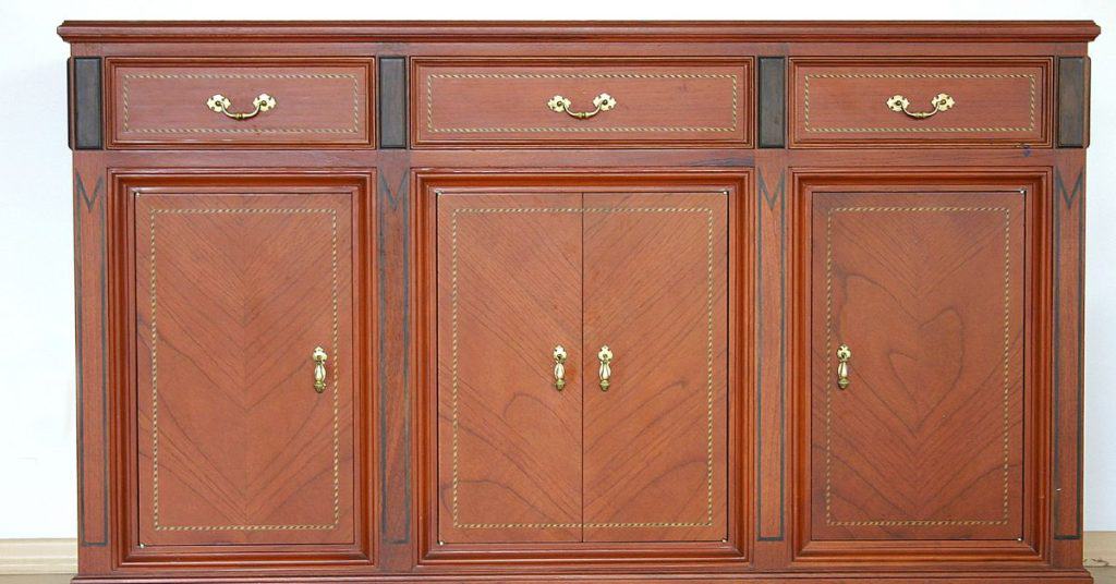 Cupboard vs vs closet vs wardrobe