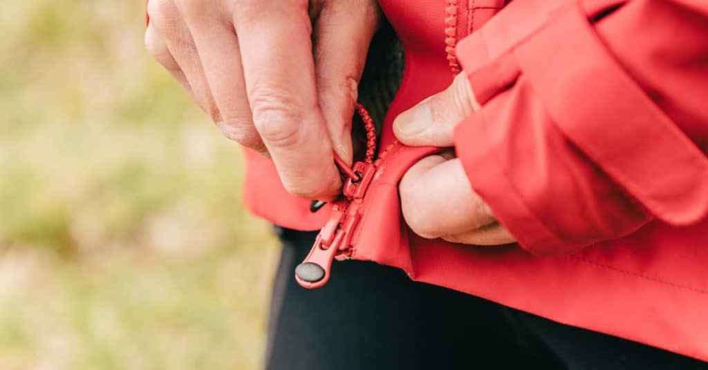How to Reattach a Zipper on a Jacket