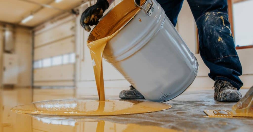 How to mix epoxy resin without bubbles