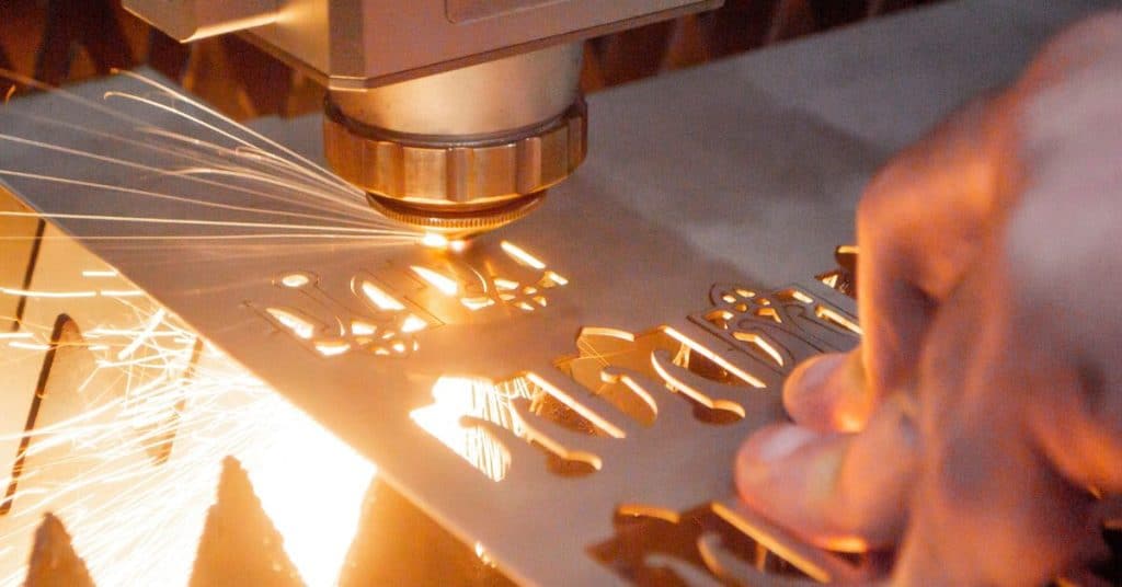 how to cut acrylic sheet at home