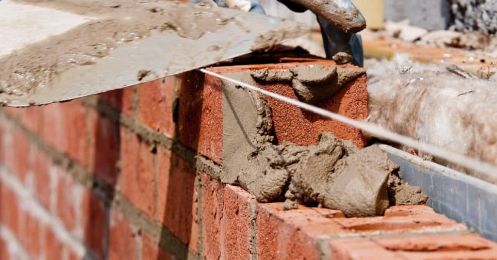 How long for mortar to set before rain