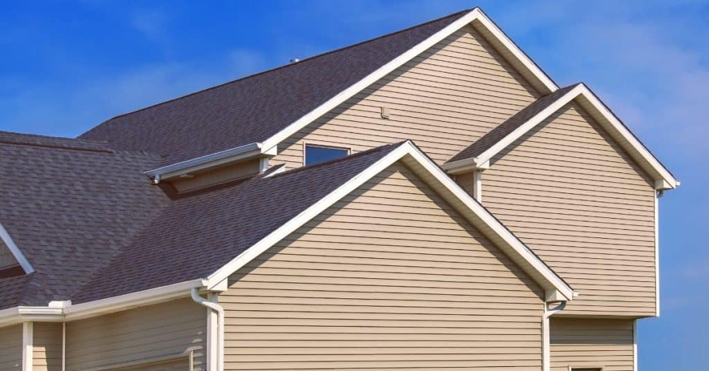 How many pieces of 8.25 hardie siding in a square ...
