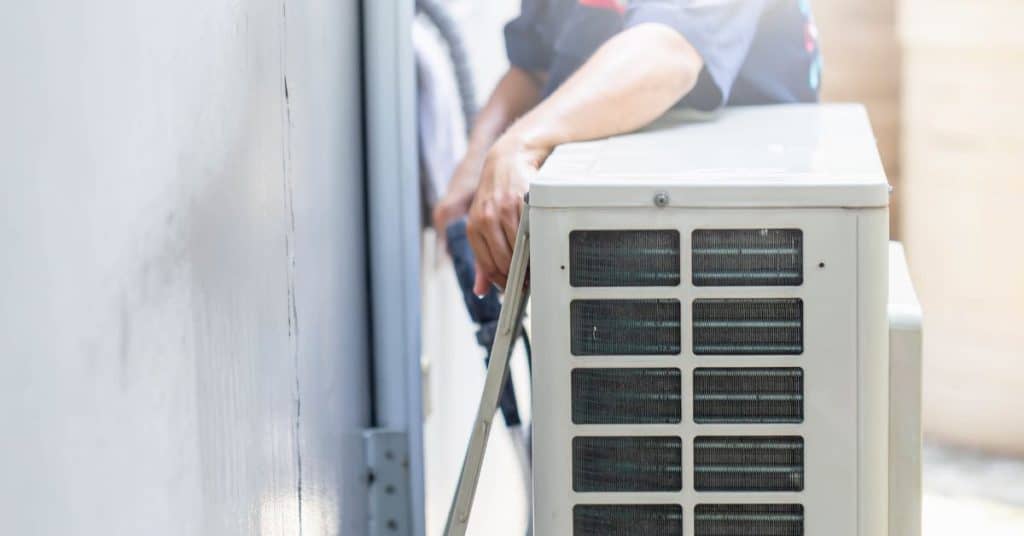 How many watts does a furnace use