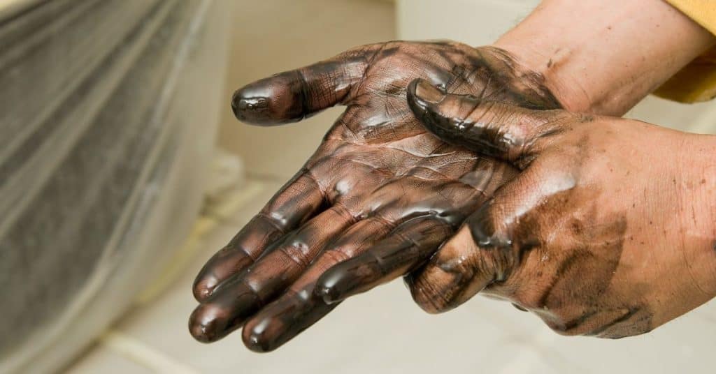 What does paint thinner smell like