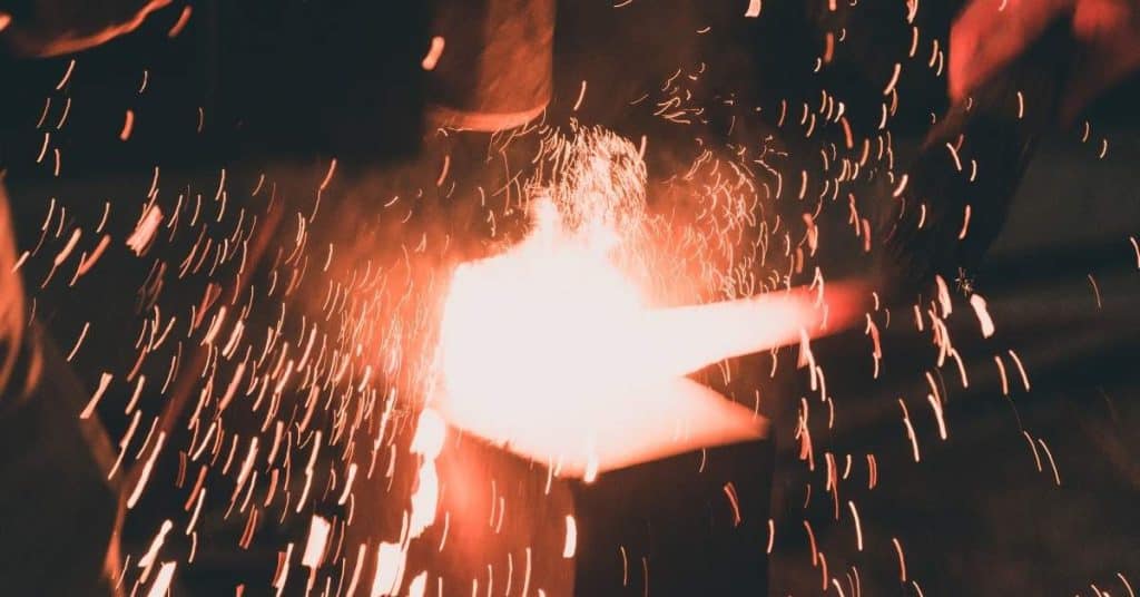 Forging Stainless Steel: A Comprehensive Guide - craftingwithconcrete.com