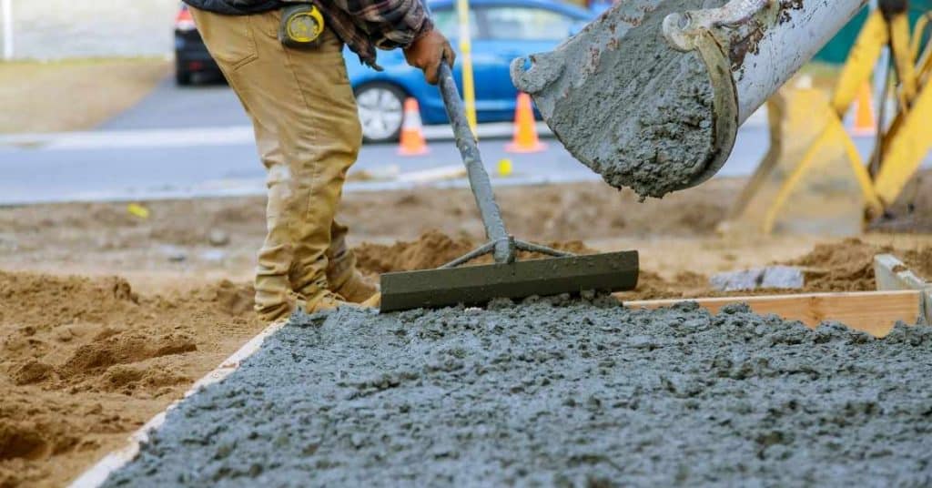 Does Concrete Expand When It Dries? Explained - craftingwithconcrete.com