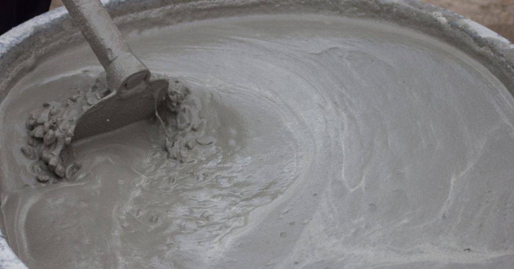 DIY Concrete Mixing Consistency: a Repeatable “bucket Method” That Keeps Batches Matching