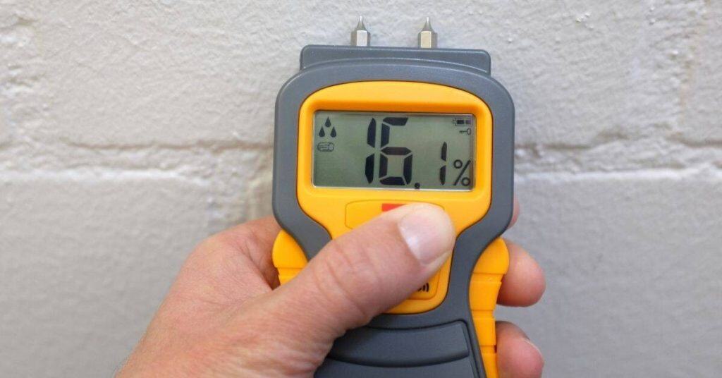 The Compatibility Trap: How Mixing Eifs with Incompatible Paints Leads to Moisture Traps