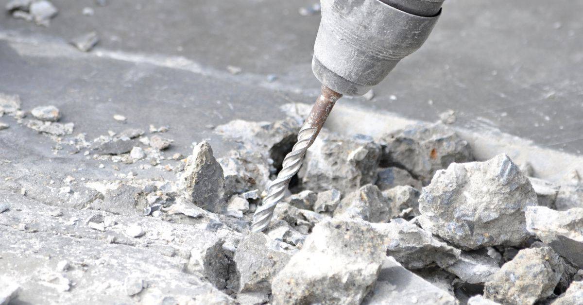 Setting Posts in Concrete: How to avoid the ‘water cup’ rot trap ...