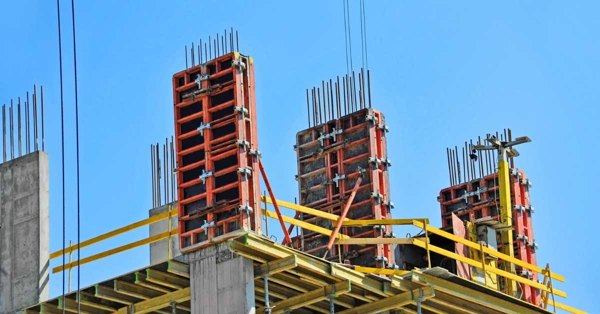 Concrete column formwork with exposed vertical rebar rods